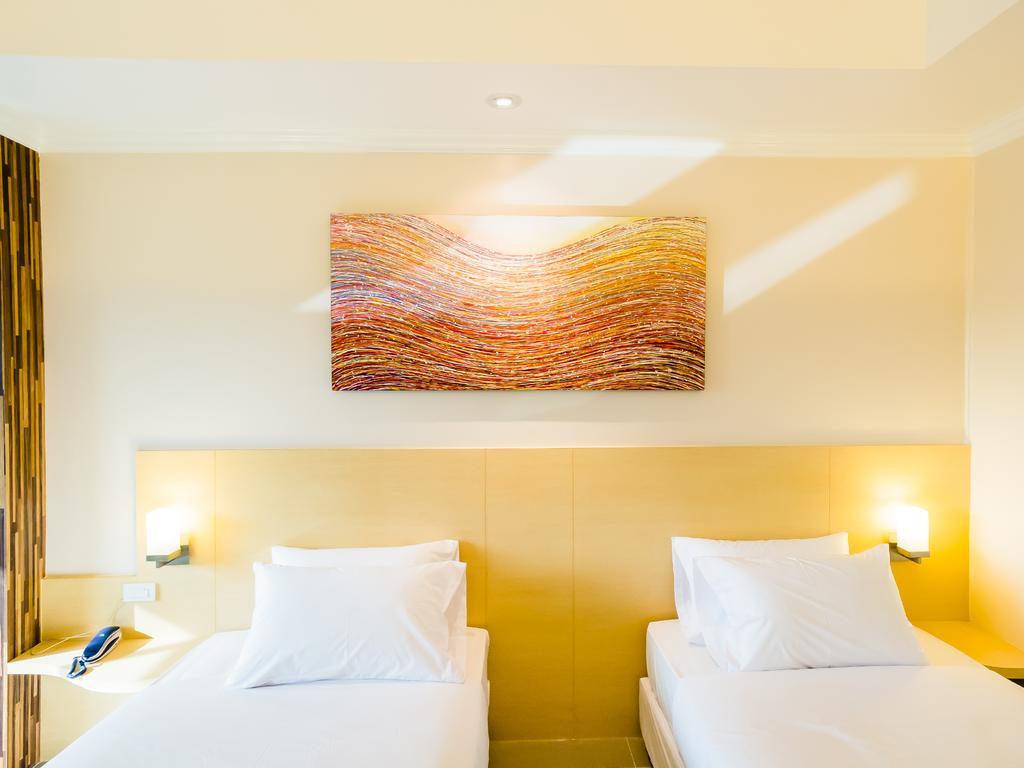 The Rich Hotel Nakhonratcsaszima Kültér fotó