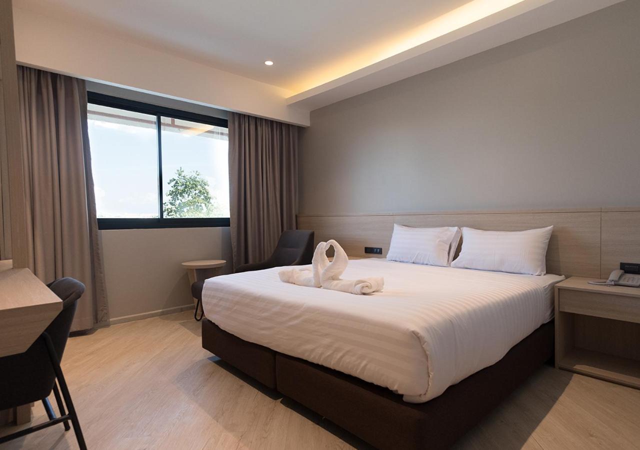 The Rich Hotel Nakhonratcsaszima Kültér fotó
