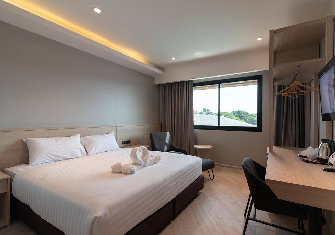 The Rich Hotel Nakhonratcsaszima Kültér fotó