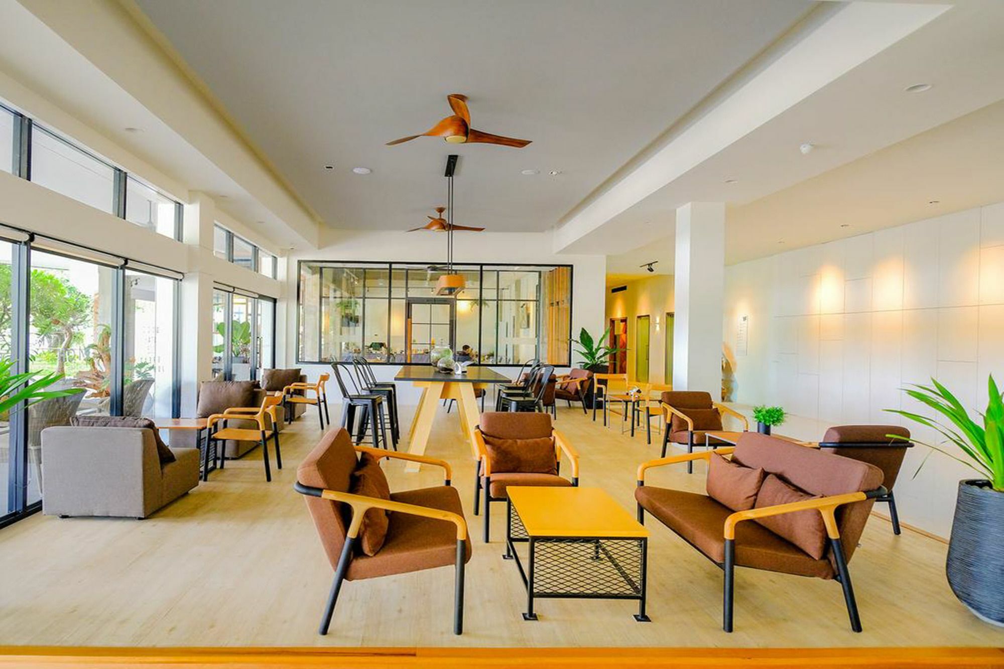 The Rich Hotel Nakhonratcsaszima Kültér fotó