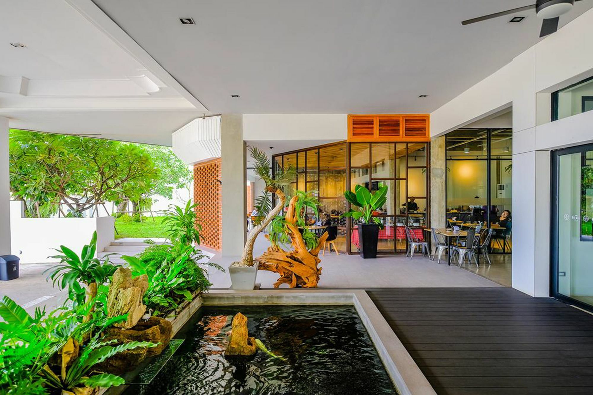 The Rich Hotel Nakhonratcsaszima Kültér fotó