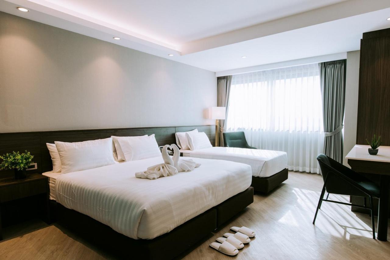 The Rich Hotel Nakhonratcsaszima Kültér fotó
