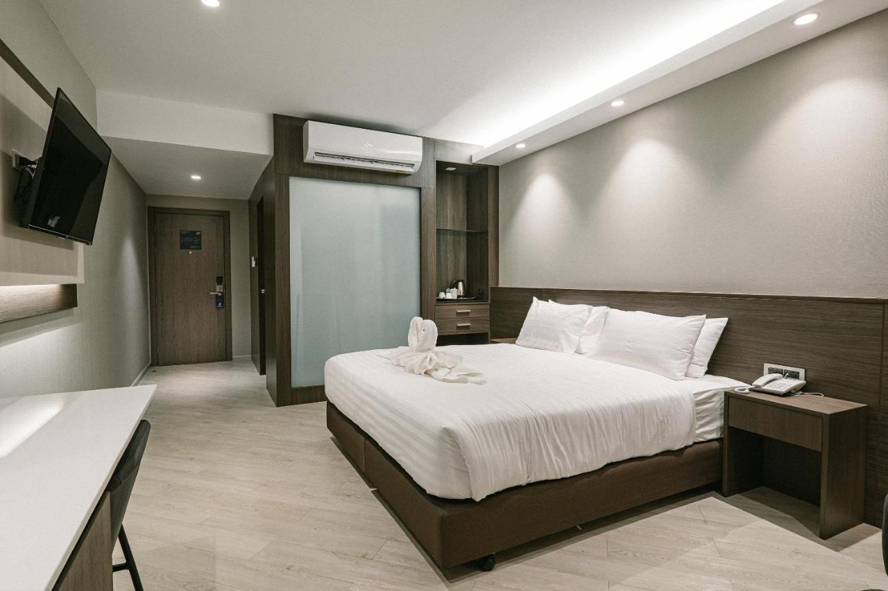 The Rich Hotel Nakhonratcsaszima Kültér fotó
