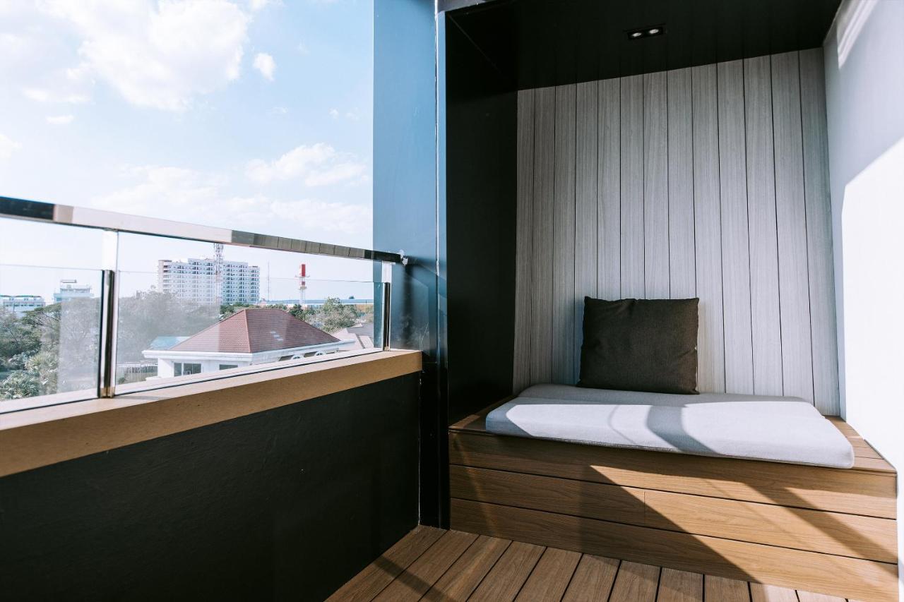 The Rich Hotel Nakhonratcsaszima Kültér fotó